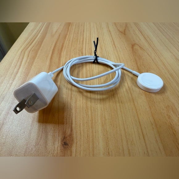 Black Charger Watch Stand+Apple Watch Charger (Watch to USB) Fast Charging Cable - Picture 7 of 8